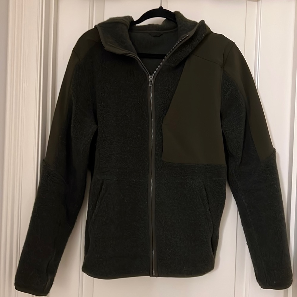 Men’s Lulu Lemon Tundra Treck Full Zip Hooded Coat, Better than New